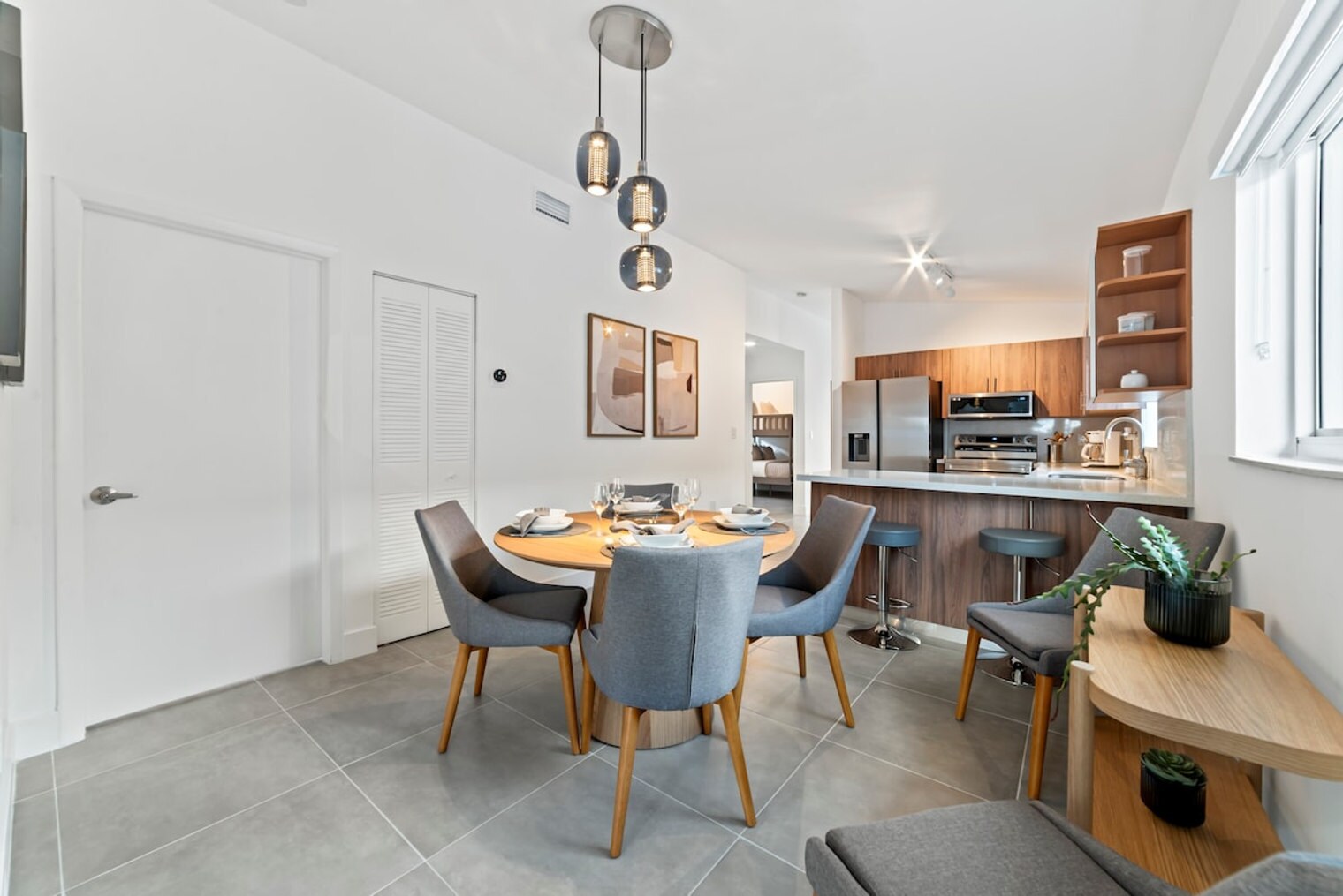 Building Photo - 2776 W 71st Pl