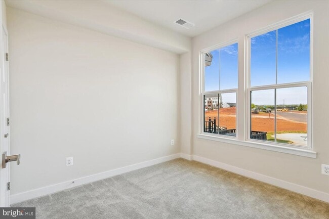 Building Photo - 4328 Ellipse Ter