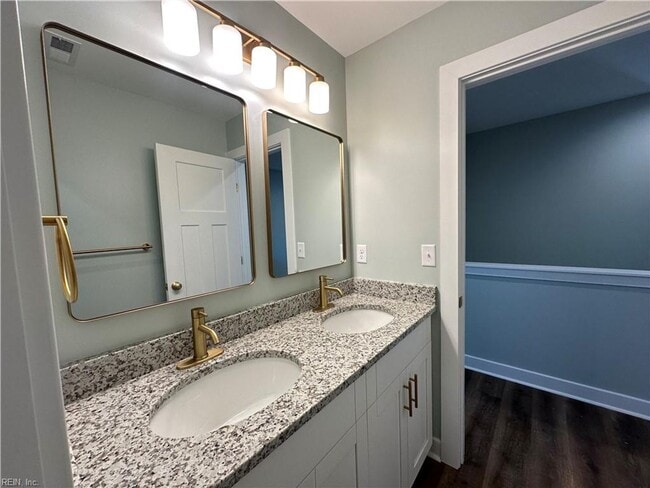 Building Photo - Stunning New Construction in Norview!