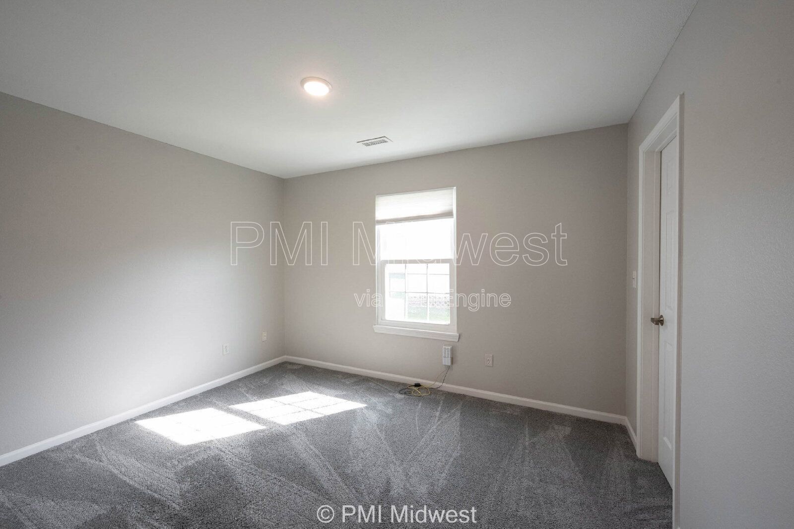 Building Photo - 7657 Scatter Woods Ln