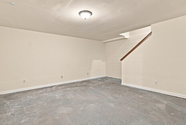 Building Photo - 2118 N Palmer St