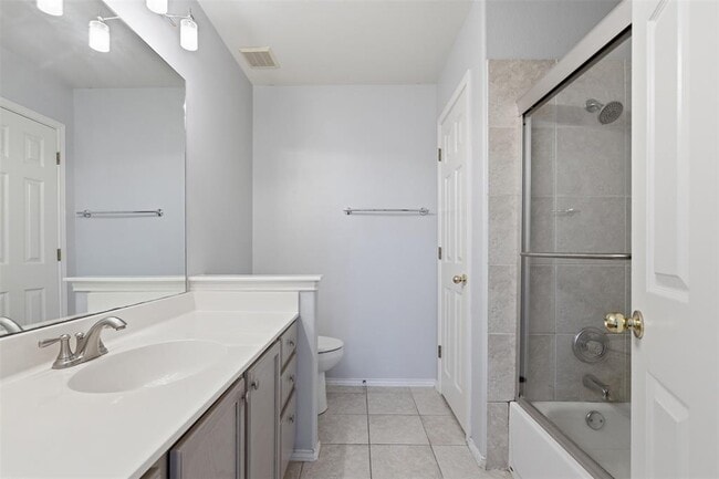 Building Photo - 2632 Century Park Blvd