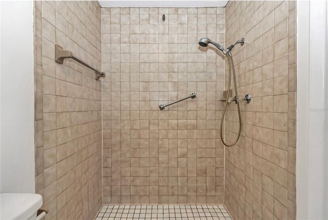 Building Photo - 11440 E Blue Cove Dr