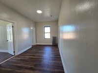 Building Photo - 754 Park Pl