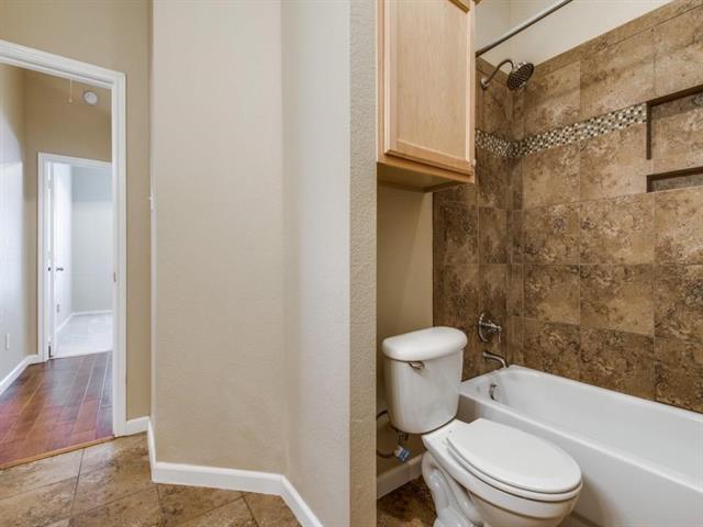 Building Photo - 12770 Swan Lake Dr