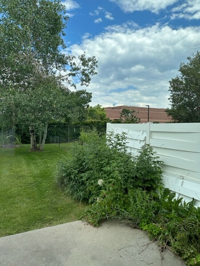 Building Photo - Great Location 2 Bedroom in Bozeman!!