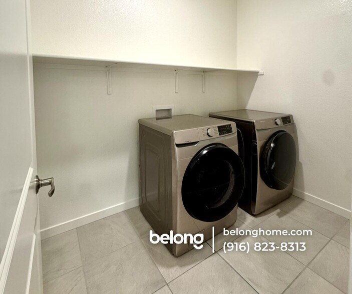 Building Photo - 1648 Chanticleer Ln