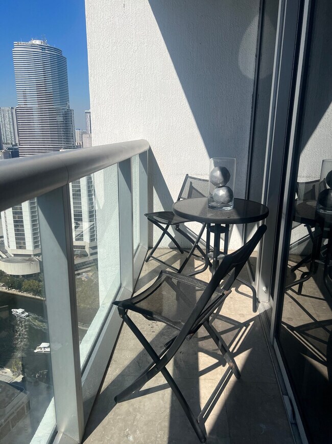 Building Photo - 501 Brickell Ave