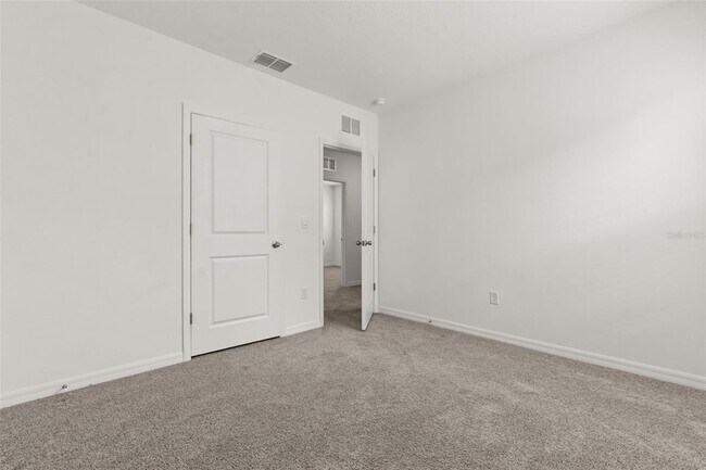 Building Photo - 33301 Darley Dl Trl