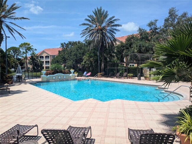 Building Photo - 4126 Central Sarasota Pkwy