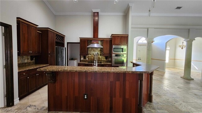 Building Photo - 2508 14th St W