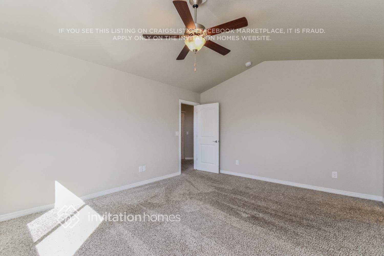 Building Photo - 10852 Yuba Dr