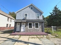 Building Photo - 553 Mumford St