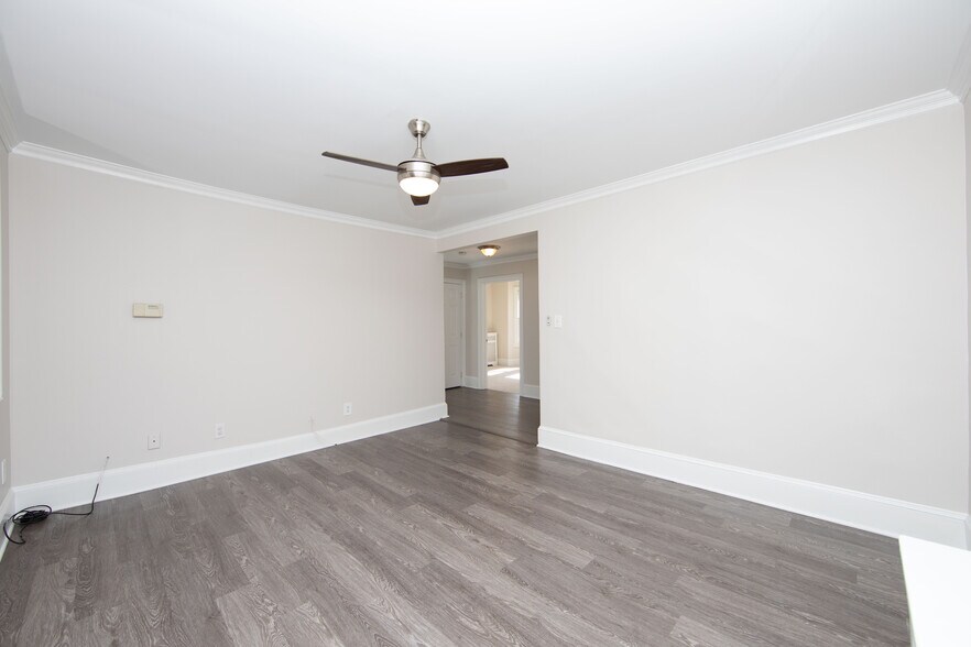 Living Room - 911 Eldridge Ave