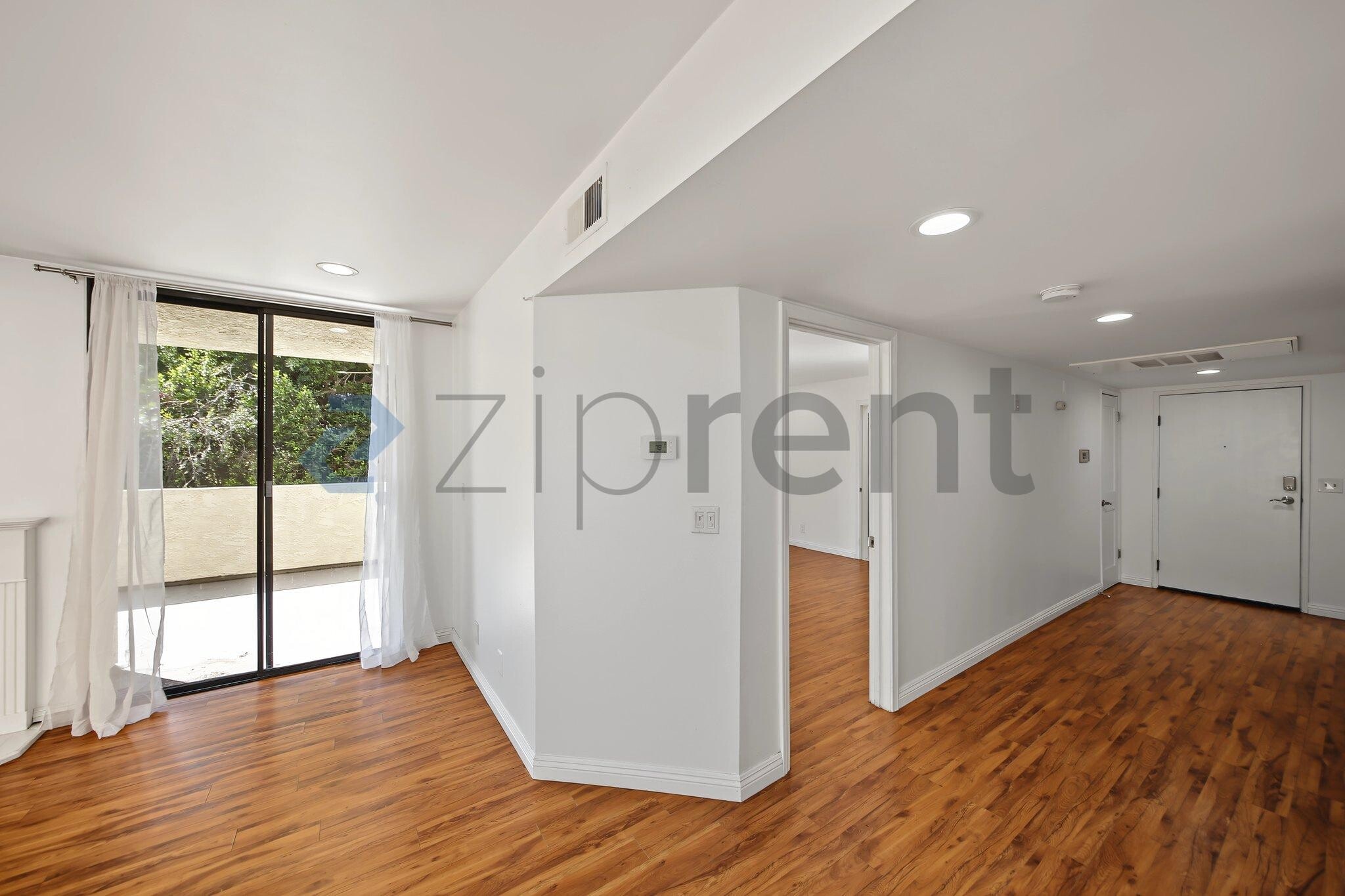 Building Photo - Unit 101