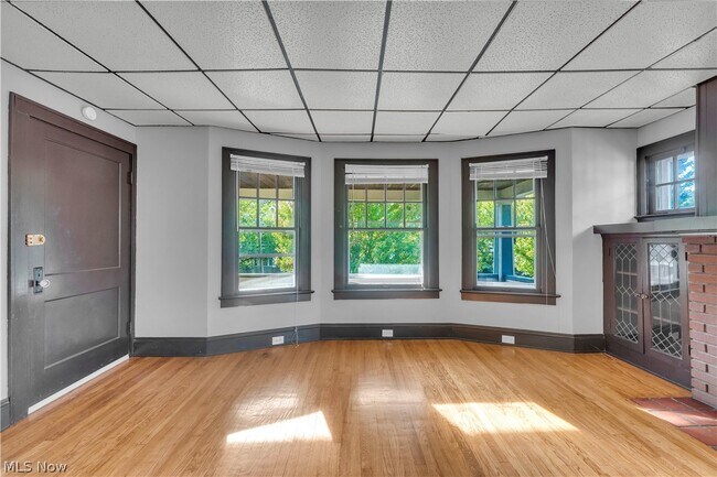 Building Photo - 1347 Marlowe Ave