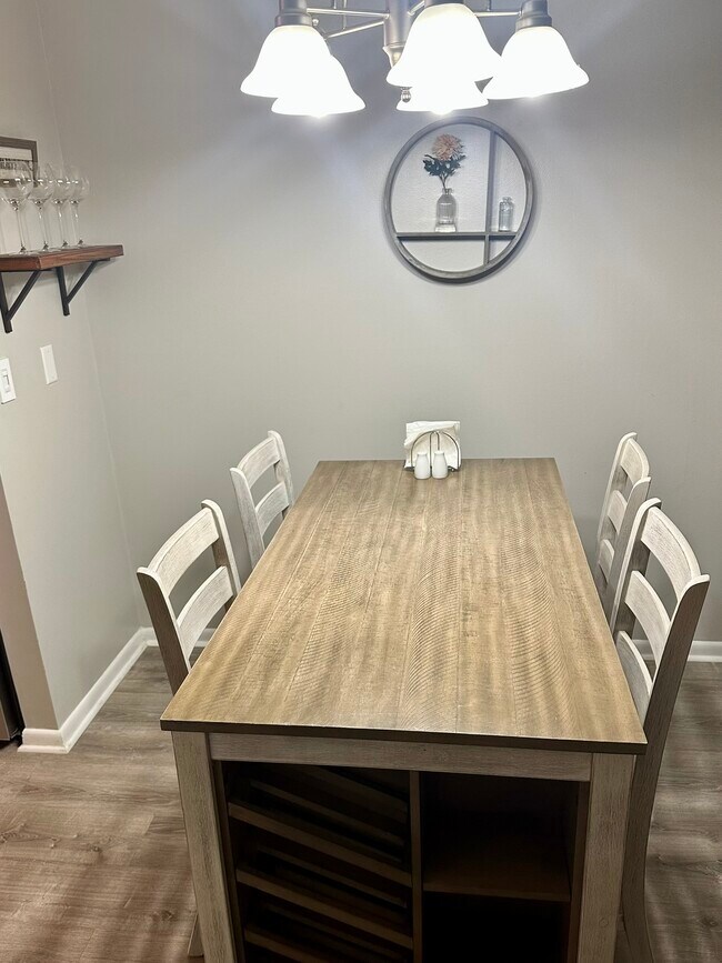 Building Photo - 45 Folly Field Rd