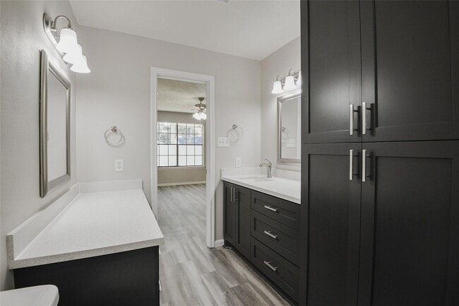 Building Photo - 3223 Deep Anchor Way