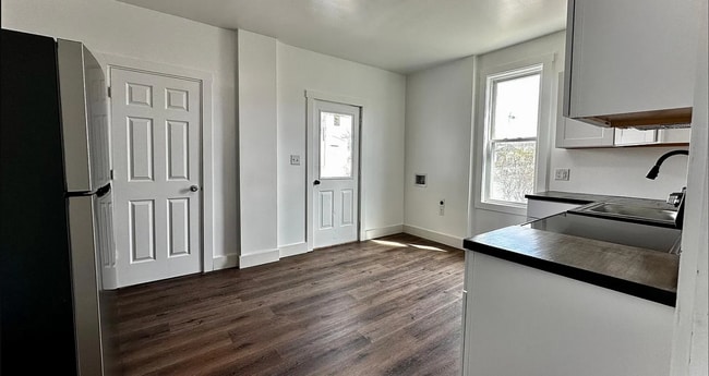 Building Photo - 3 Bedroom 1 Bathroom in Elizabethtown!