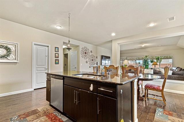 Building Photo - 2106 Blakehill Dr