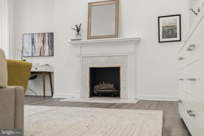 Building Photo - 1602 Locust St