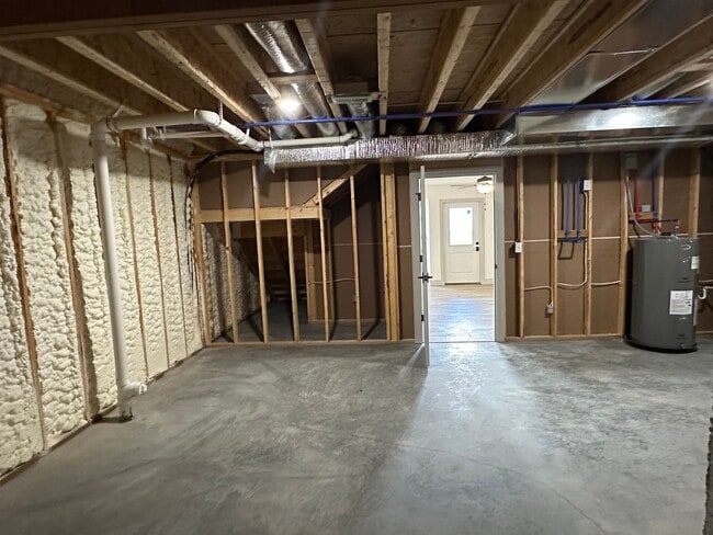 Building Photo - NEW CONSTRUCTION 5 Bed 3 Bath w/ Walk Out Basement Waynesville School District