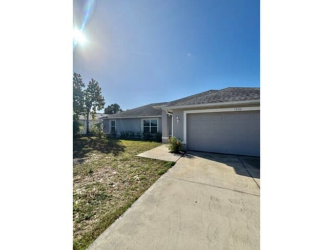 Building Photo - Annual 3 Bed/2 Bath Home-SE Cape Coral