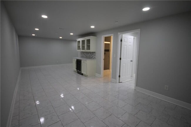 Building Photo - 3212 Topaz Ln SW