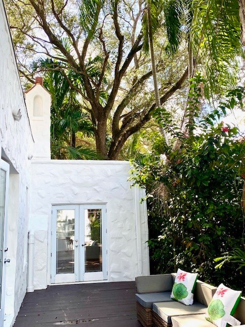 Building Photo - 1139 Venetia Ave