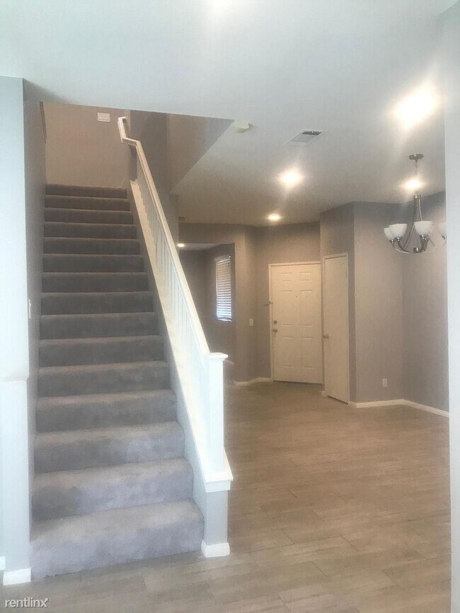 Building Photo - 3 br, 2.5 bath House - 16161 Prestwicke Way
