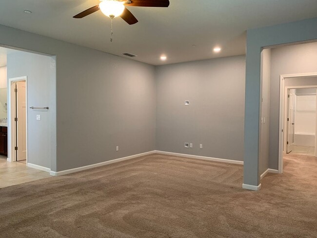 Building Photo - Designer Inspired 4x3 Stunning Home with Bonus Room and 2 Car Garage!