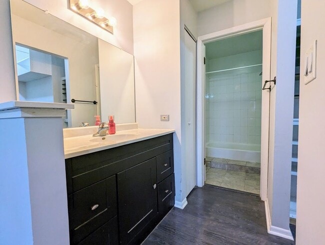 Building Photo - 2310 Enlund Dr