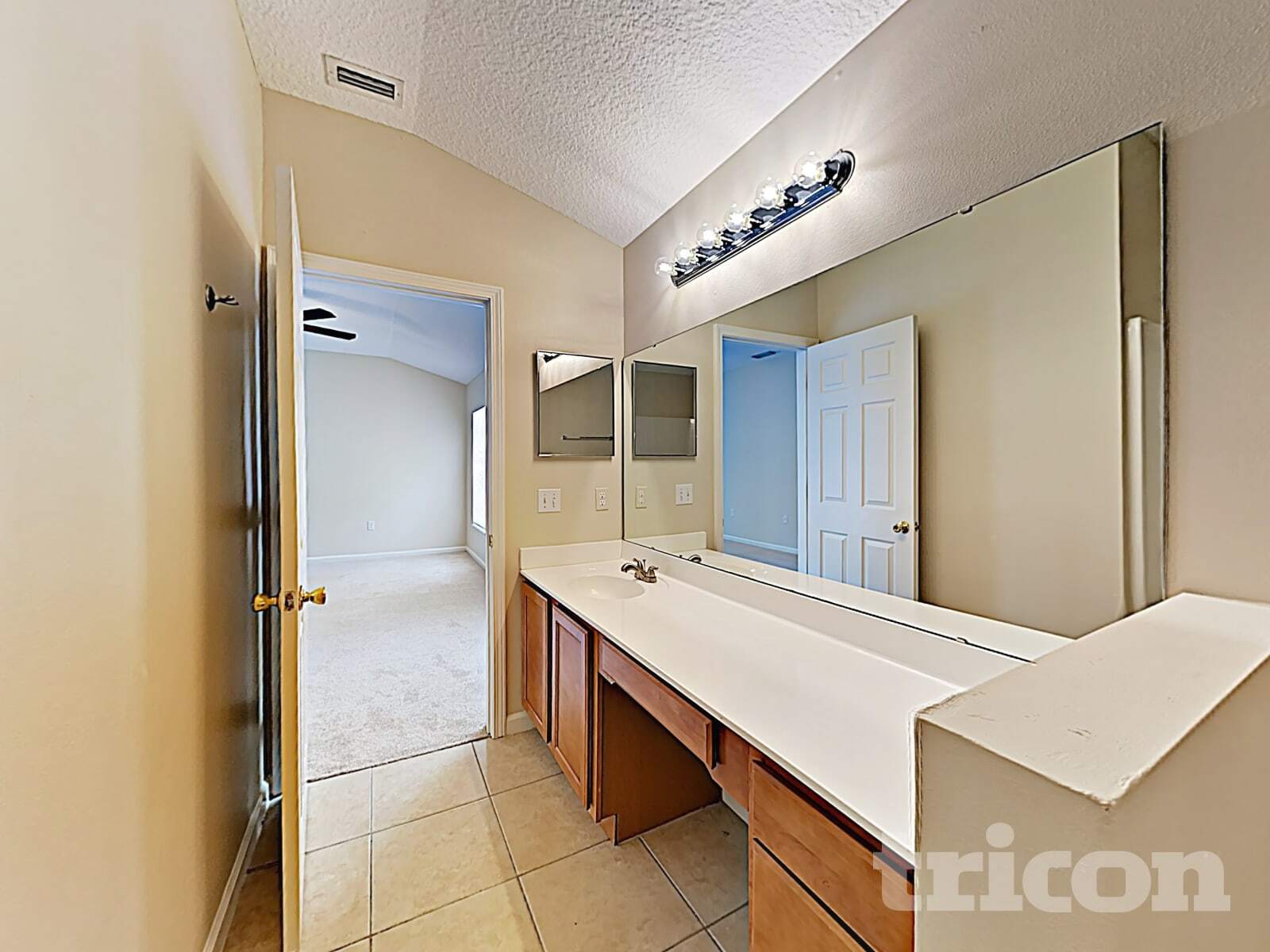 Building Photo - 5555 Village Pond Cir