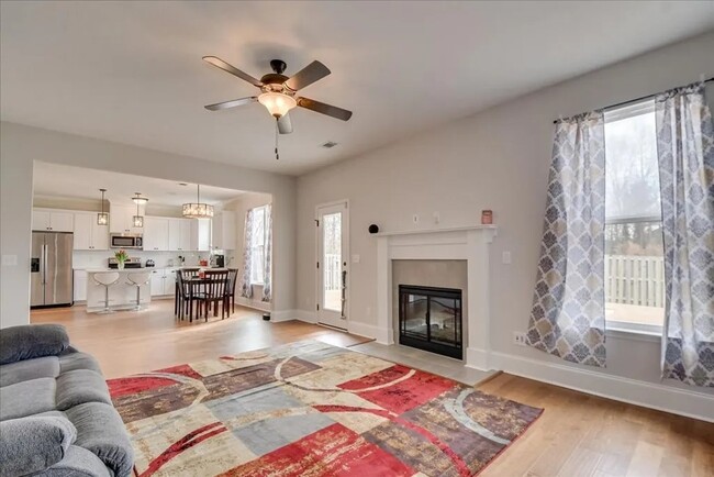 Building Photo - 4439 Raleigh Dr
