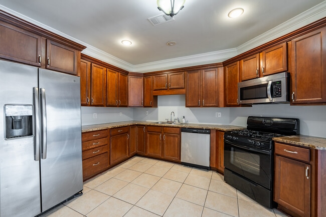 Building Photo - 572 John Wesley Dobbs Ave NE