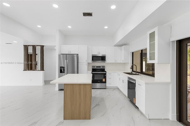 Building Photo - 2149 NW 85th Ln