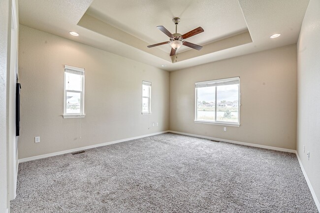 Building Photo - Stunning 5-Bedroom Home with Lake Views in...