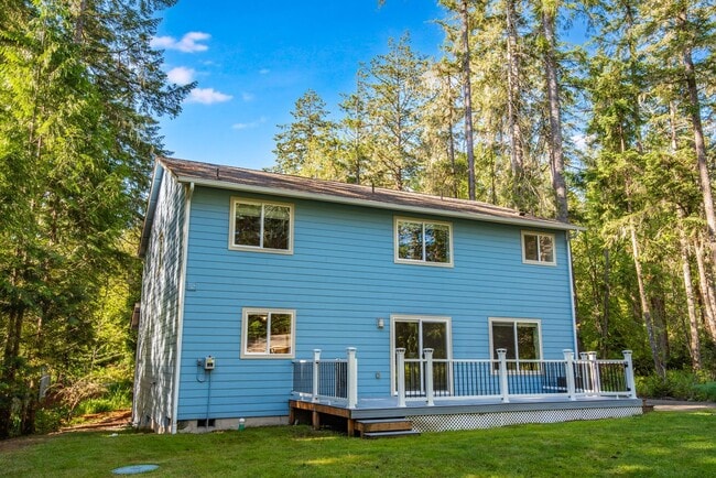 Building Photo - 8645 Evergreen Dr NE
