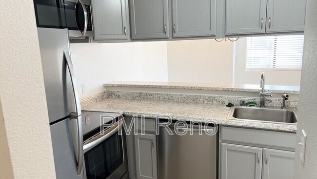 Building Photo - 2700 Plumas St