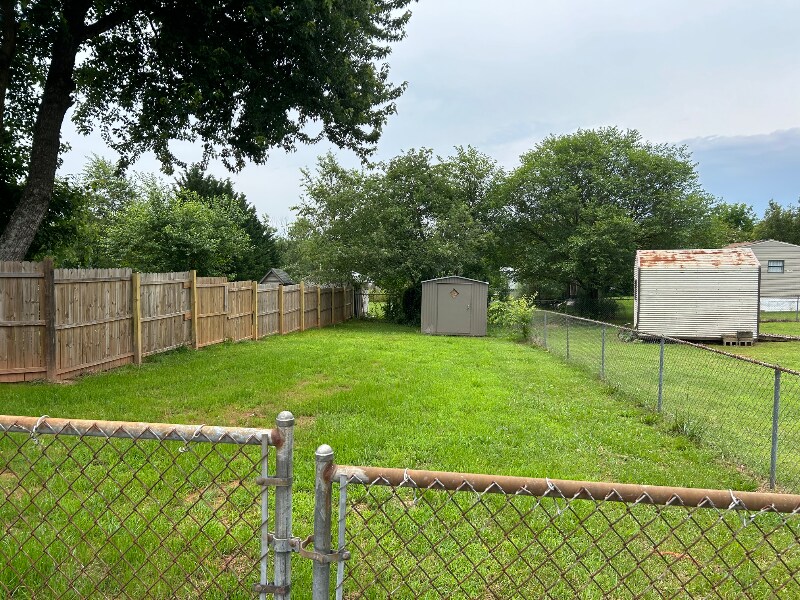 Building Photo - 222 State Rd S-42-941