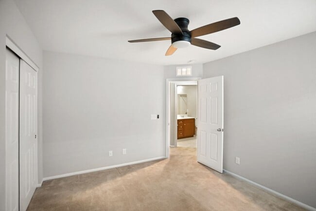 Building Photo - Beautiful 3-Bedroom Home in the Gated Sedona Ranch Community