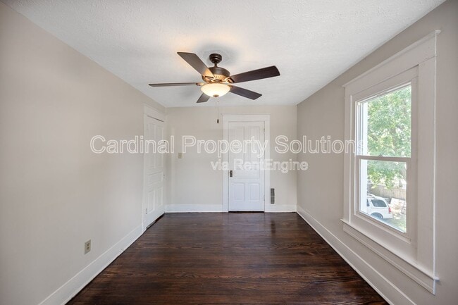 Building Photo - 1227 Woodside Blvd