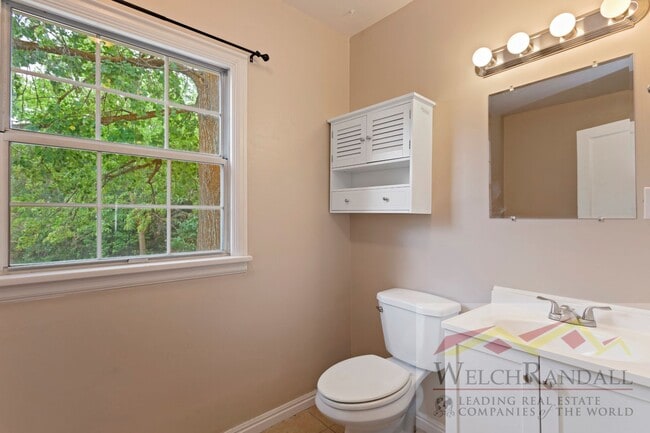 Building Photo - 3 Bedroom Layton Home