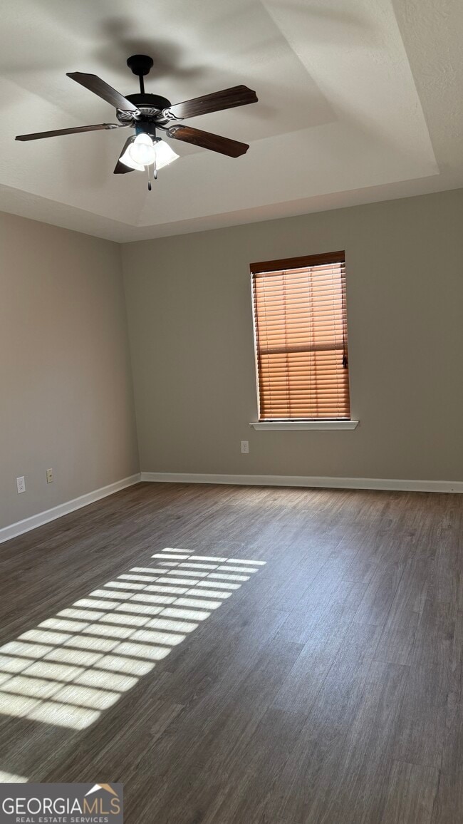 Building Photo - 233 Sunview Dr