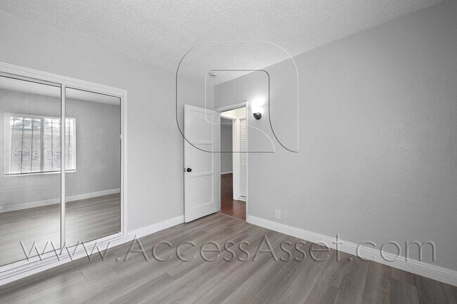 Building Photo - 16702 Orange Way