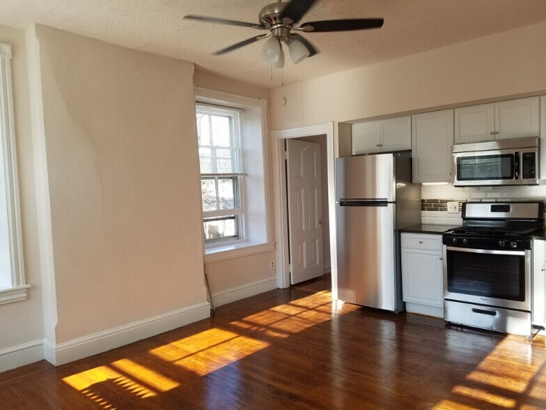 Building Photo - 15 E Mermaid Ln