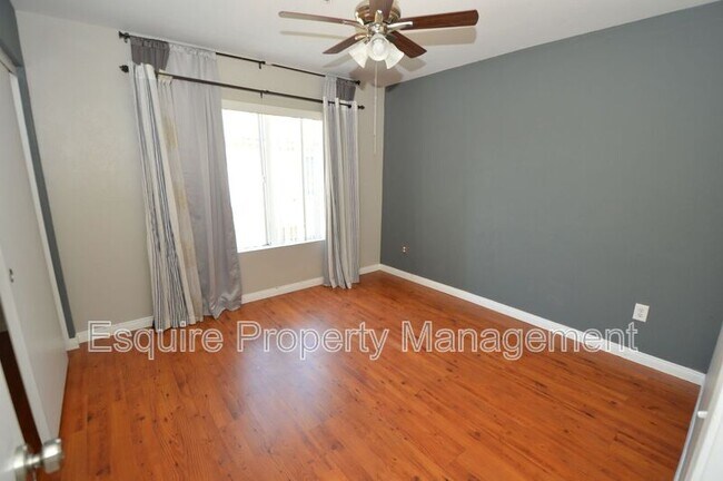 Building Photo - 227 Galante Way
