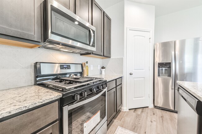 Building Photo - 5522 Briana Dee Dr