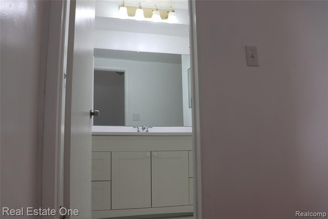 Building Photo - 8256 Karam Blvd