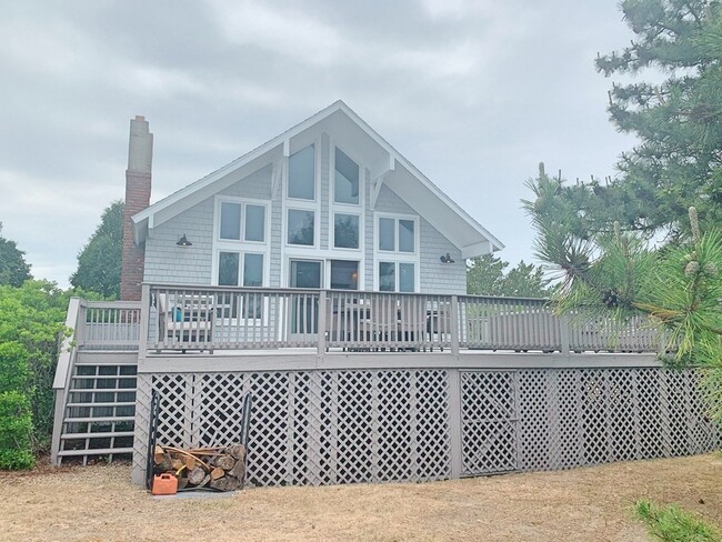 Primary Photo - 24 Columbia Way